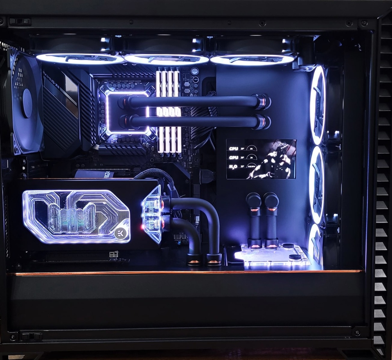 Custom water cooled PC "Luxe" by Mikey Johnstone