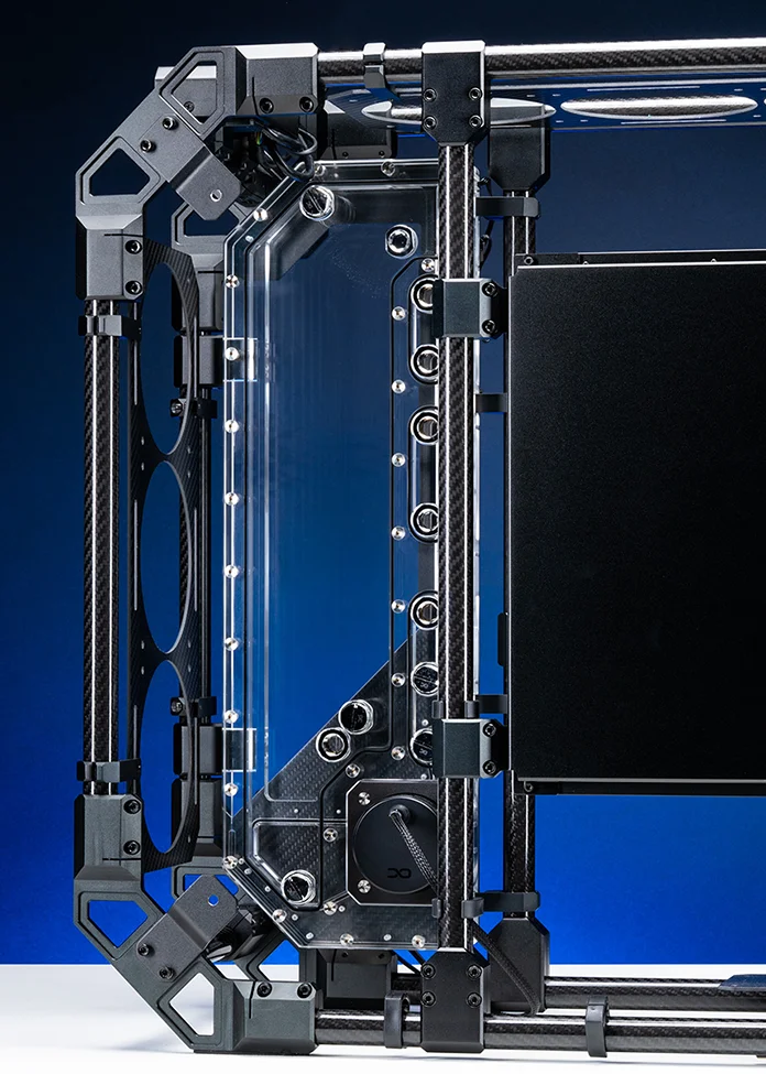 Alphacool Apex Pro Skeleton PC Case - distro-pump-res